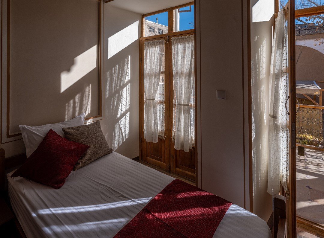 اقامتگاه سنتی میدان کوچک - واحد انارستان