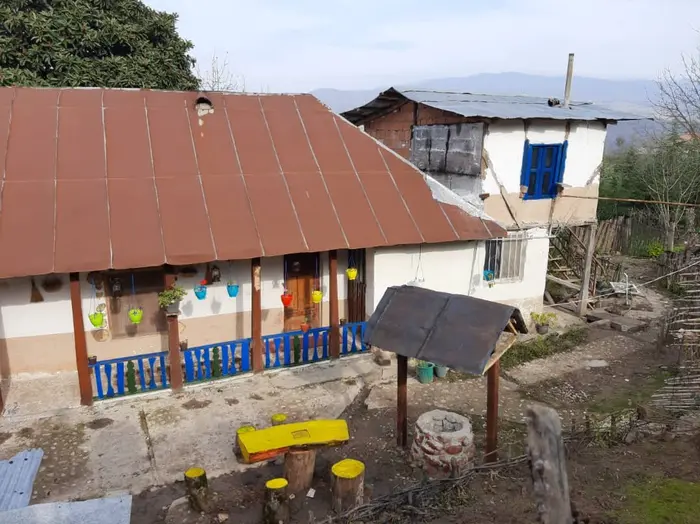 کلبه سر تلار - نمای بیرون