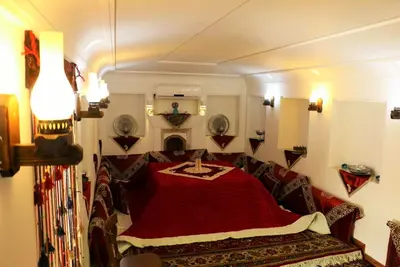 اقامتگاه سنتی اسفنجان - واحد 4