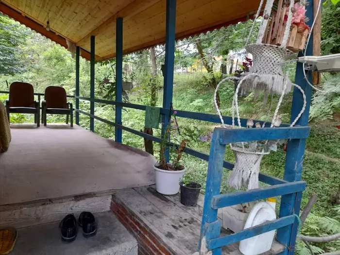 چوبی جنگلی کلبه ماهان - تراس و فضا