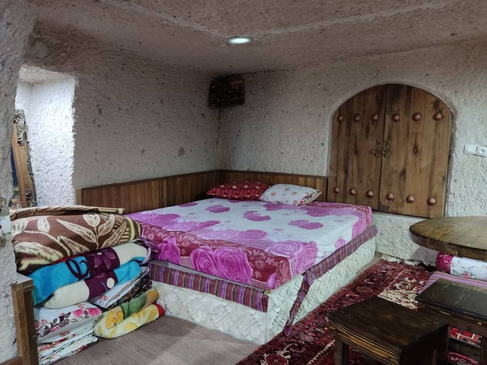 کریم کیانی - واحد سنتی