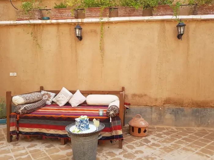 بوم گردی نیمروز - واحد نقلی - سروستان