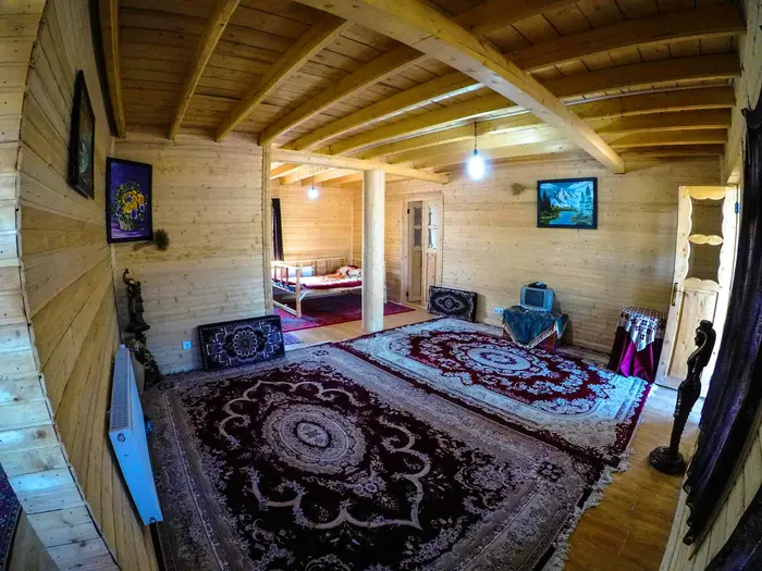 بوم گردی بام رودبار -کبوترشار - نمای داخلی