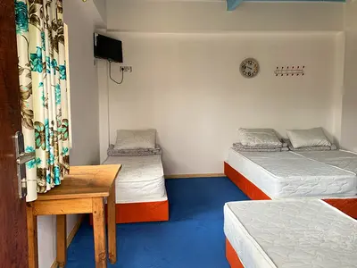 بومگردی عنبر بو - واحد 3