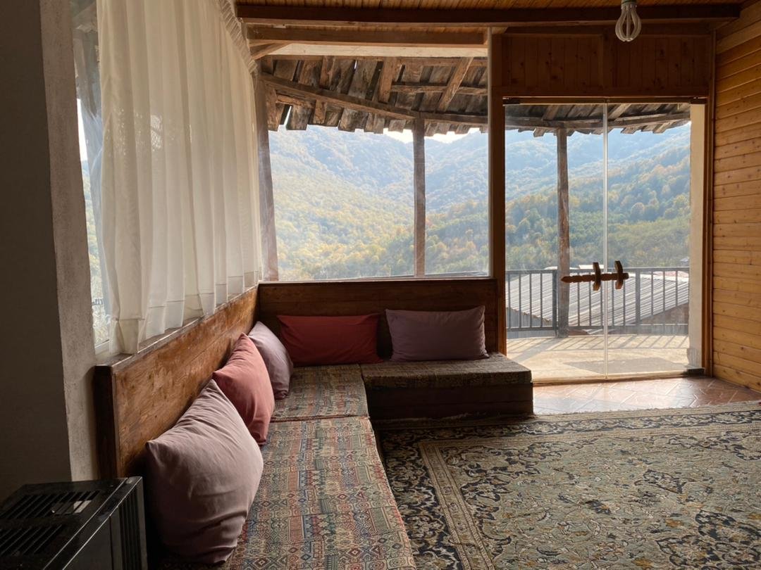 ایران منش - واحد نشیمن شیشه ای