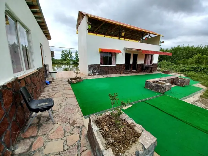 بوم گردی سه خوابه یاسمن - نمای ویلا