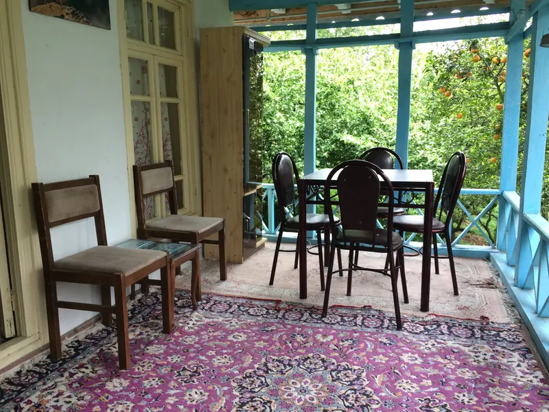 بوم گردی بام های سفالی - واحد استیل - تراس