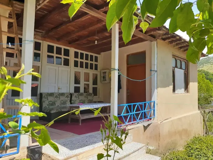 بوم گردی سه خوابه مرسی سی - نمای اقامتگاه