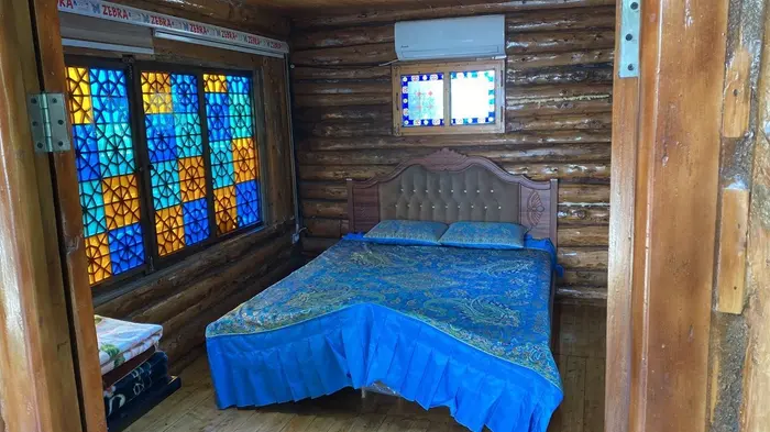 کلبه فلت تاج محل تیرتاش - تخت