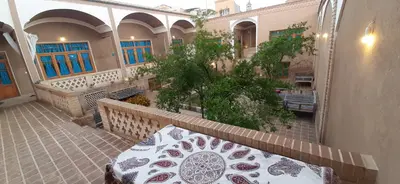 بومگردی سرای آقا محمد - واحد دوتخته رازیانه