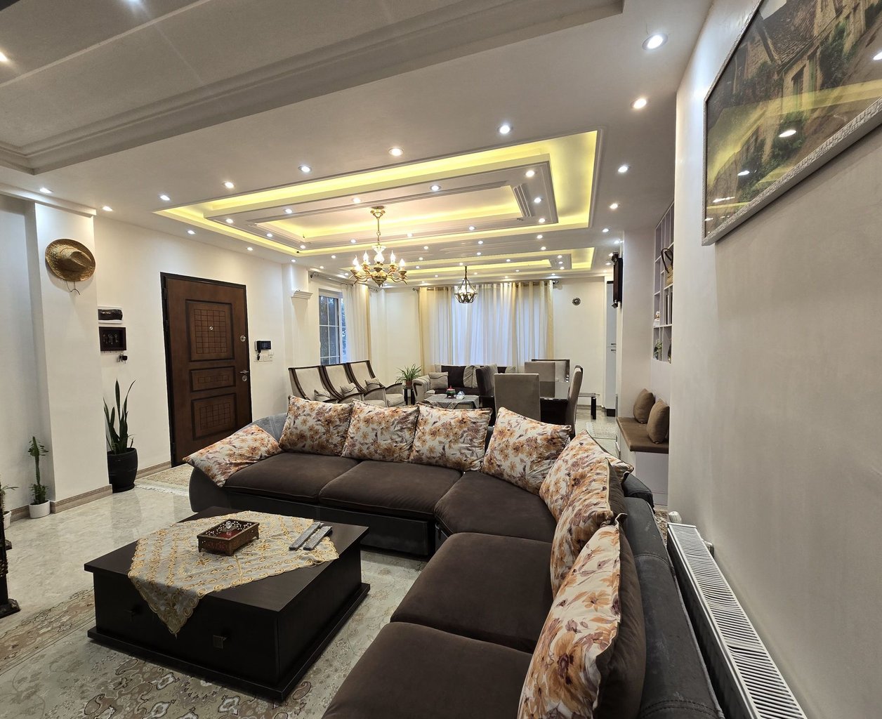 ویلا سه خوابه استخردار سرپوشیده عمارت زرین