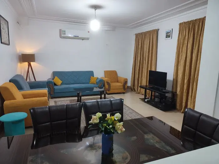 آپارتمان دوخوابه صدرائی