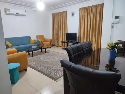 آپارتمان دوخوابه صدرائی