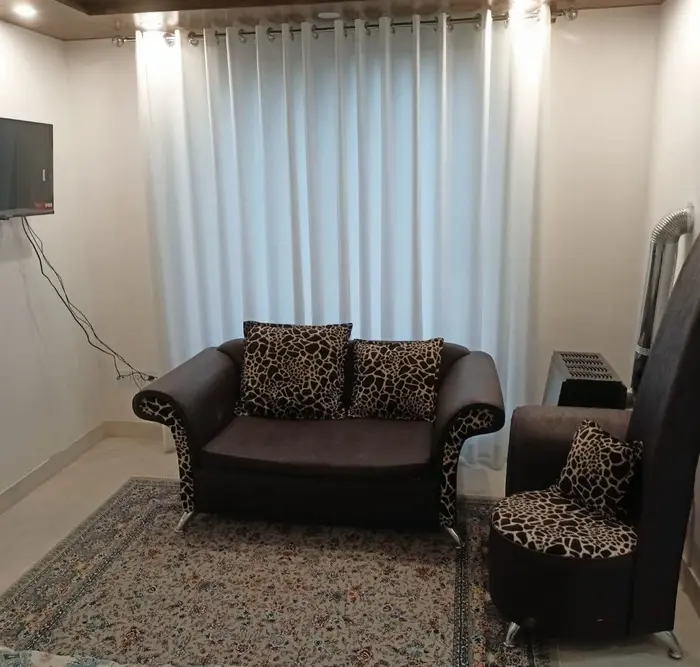 بوم گردی فلت درختی واحد 2