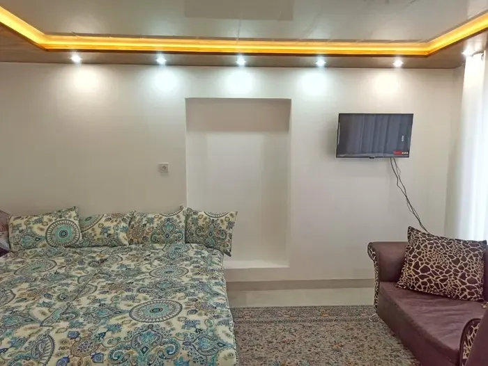 بوم گردی فلت درختی واحد 2