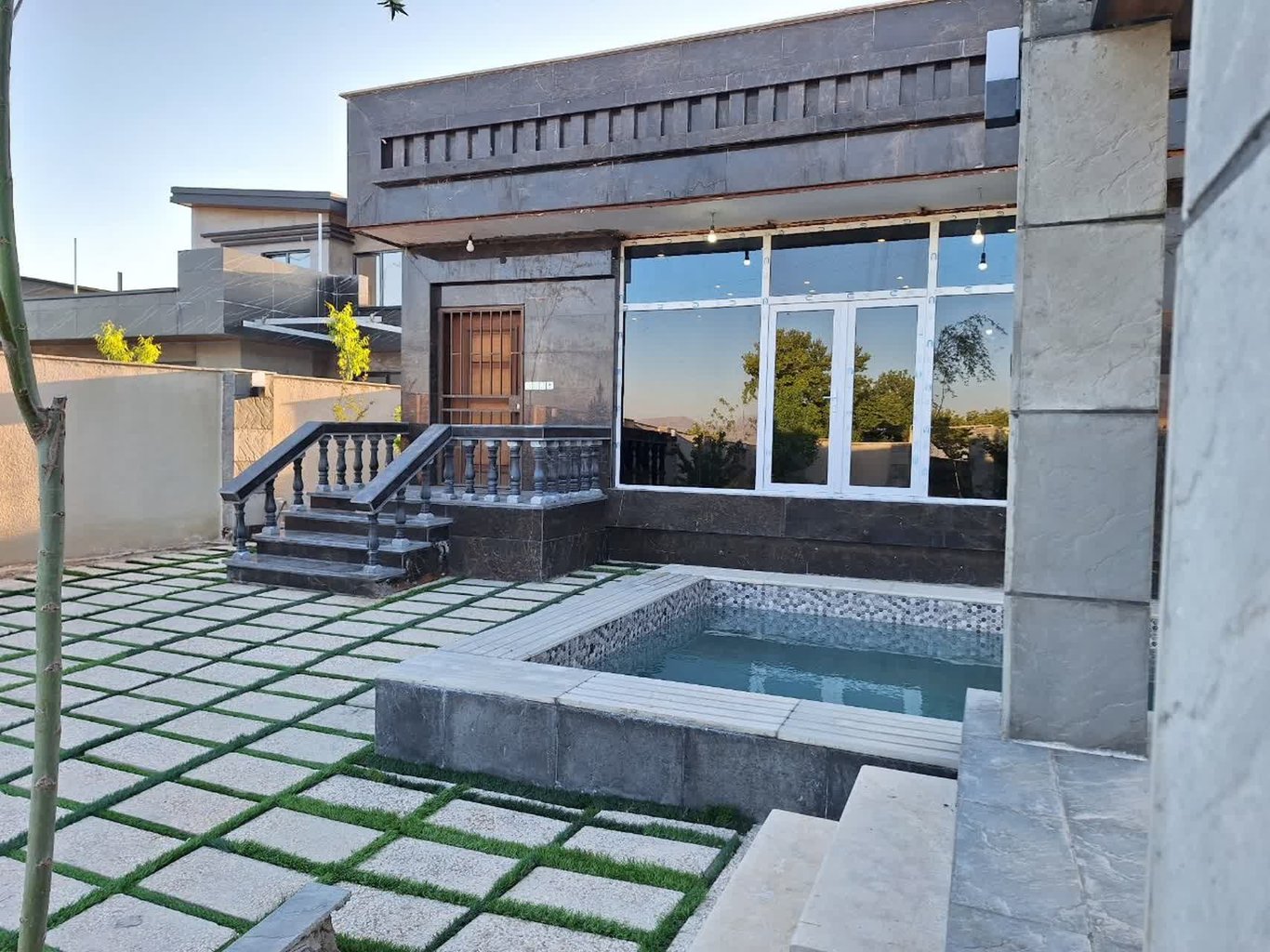 ویلا دوخوابه استخردار کوهستانی آجین - استخر