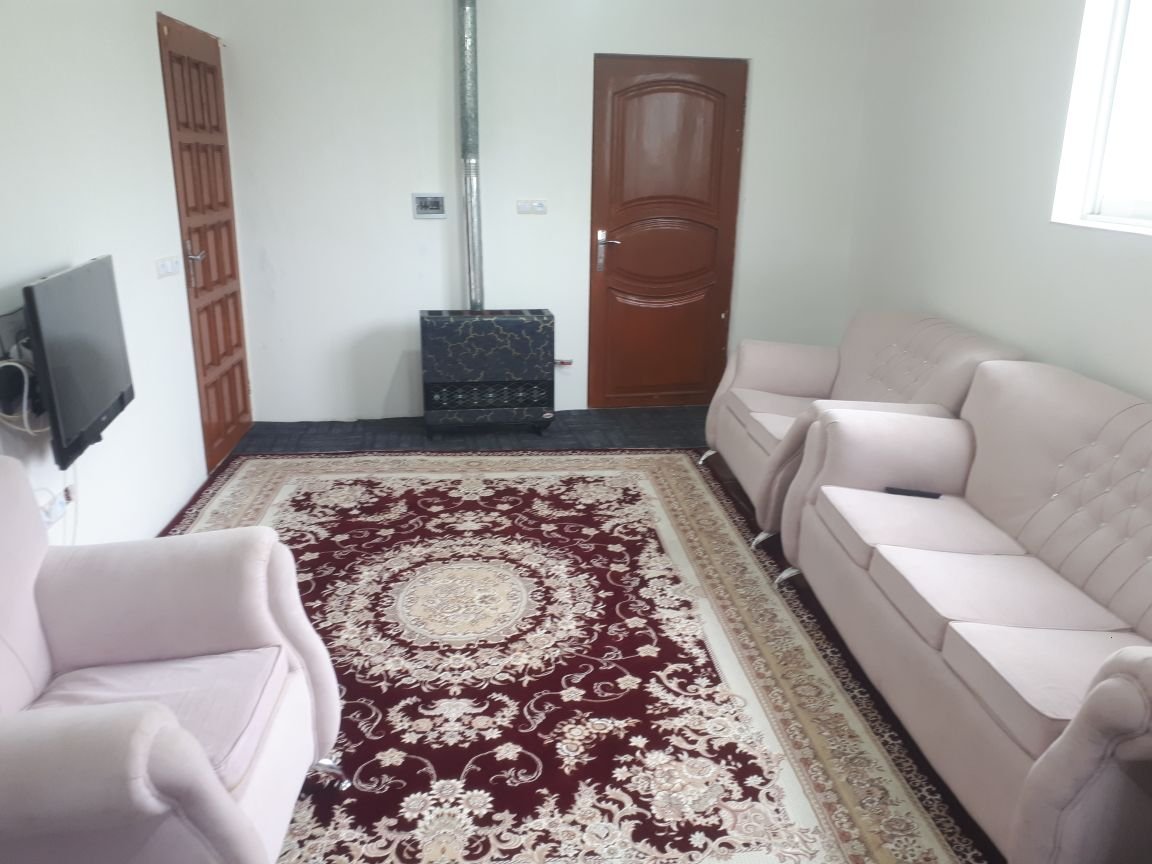 کلبه یک خوابه جنگلی آرتا طاها - پذیرایی