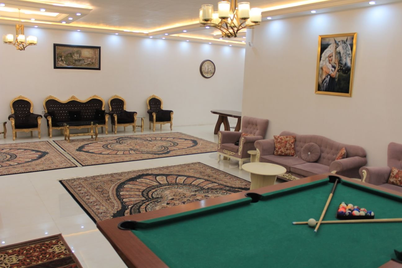 ویلا دوخوابه استخردار آبگرم عمارت آرش