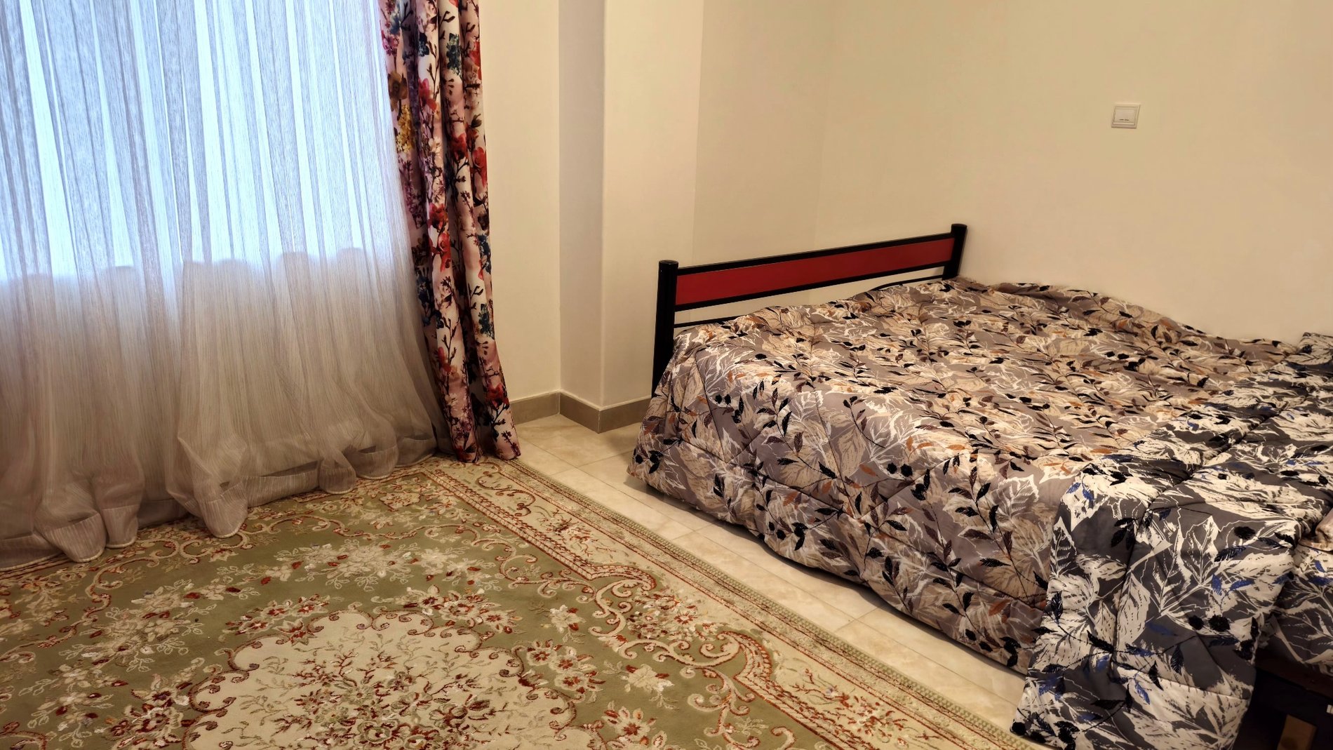 آپارتمان دوخوابه بابائی  1