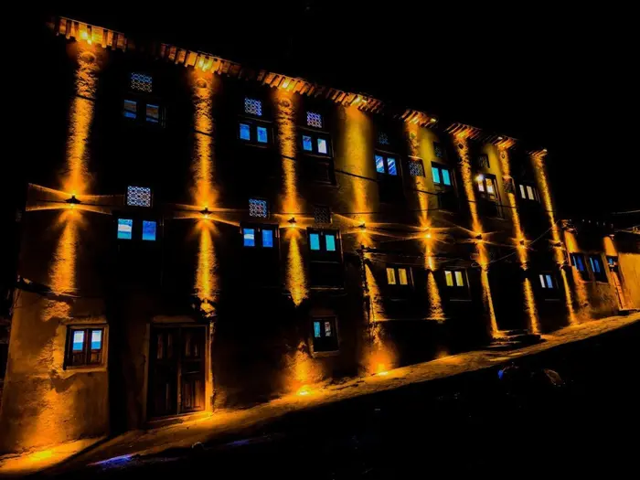 اقامتگاه سنتی سه خوابه نمازی