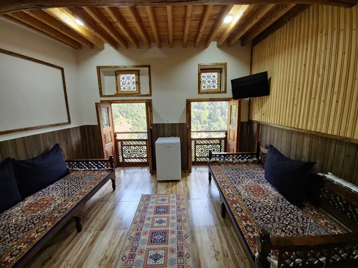 اقامتگاه سنتی سه خوابه پرزیدنتال