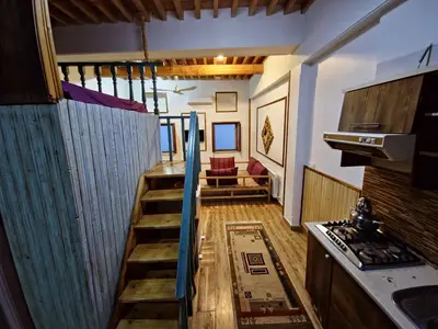 اقامتگاه سنتی سه خوابه نمازی