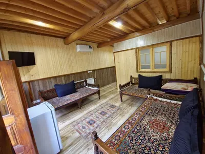 اقامتگاه سنتی سه خوابه پرزیدنتال