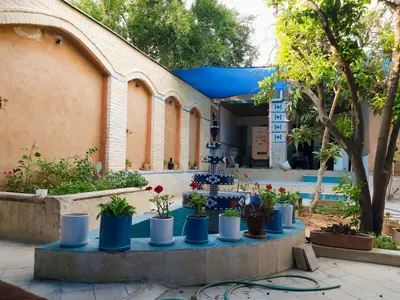 اقامتگاه سنتی قوام - واحد آبی