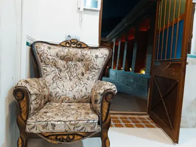 اقامتگاه سنتی قوام - واحد آبی