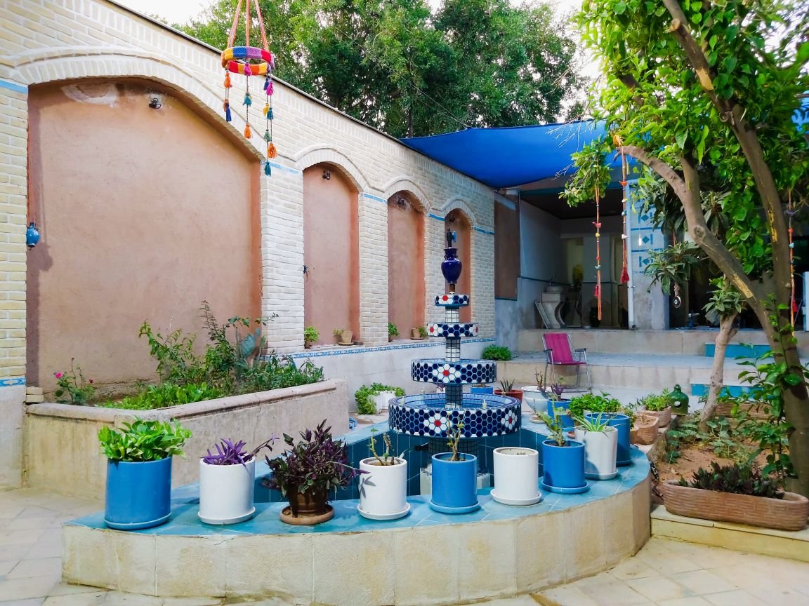 اقامتگاه سنتی یک خوابه قوام - واحد رنگی