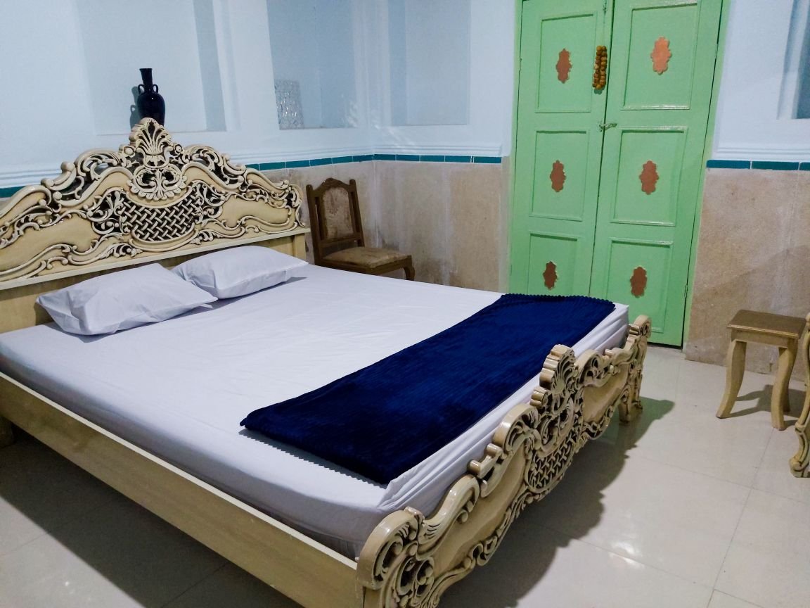 اقامتگاه سنتی یک خوابه قوام - واحد رنگی