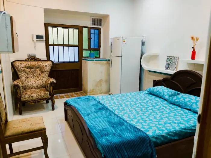 اقامتگاه سنتی قوام - واحد آبی