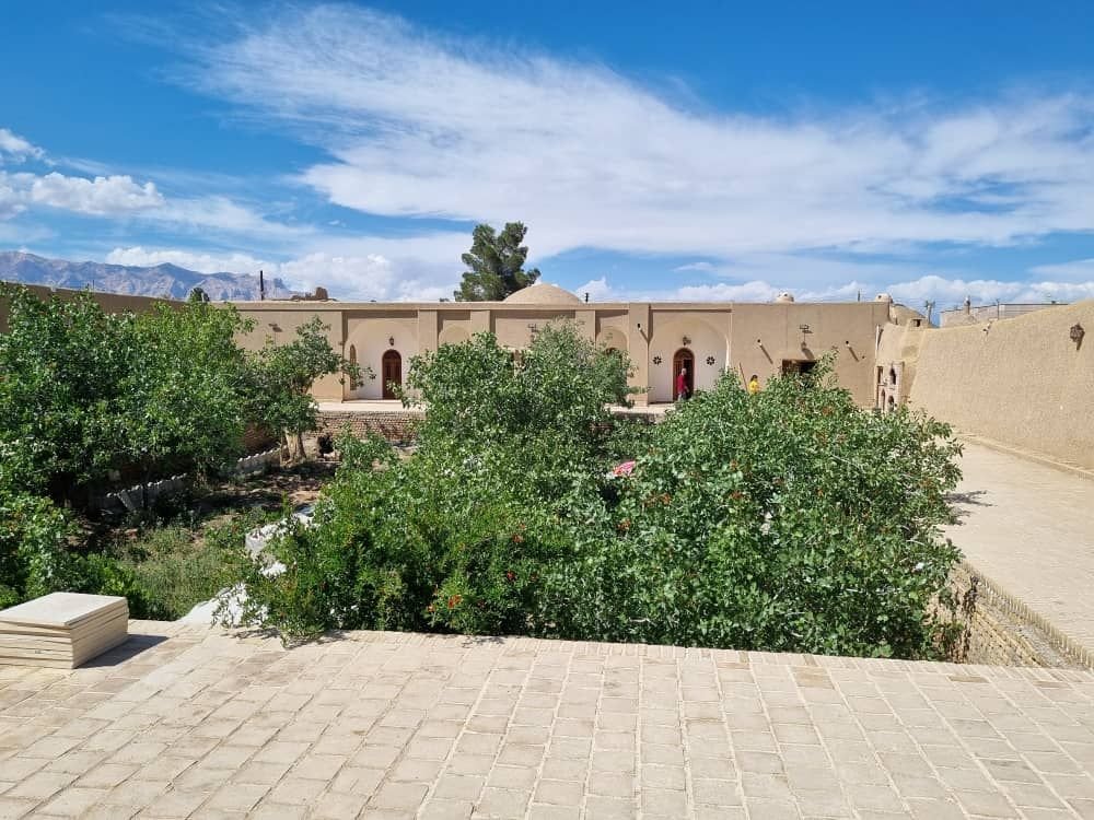 عمارت طاهری - واحد پنج دری