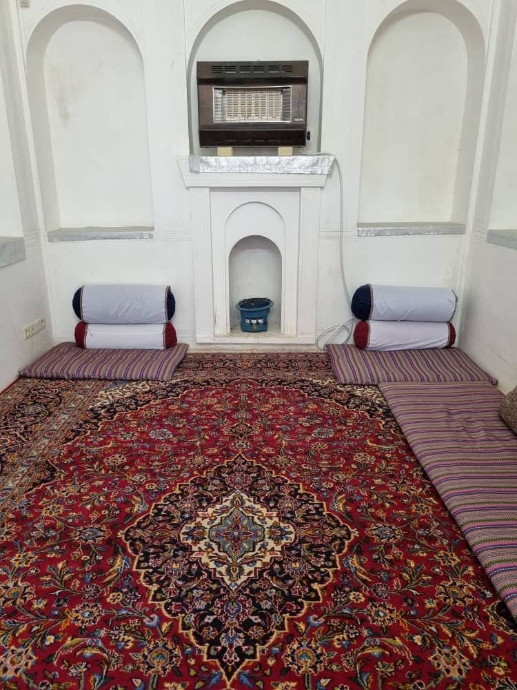 بوم گردی عمارت طاهری - واحد پنج دری