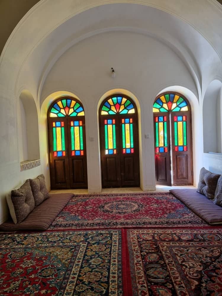 بوم گردی عمارت طاهری - واحد پنج دری