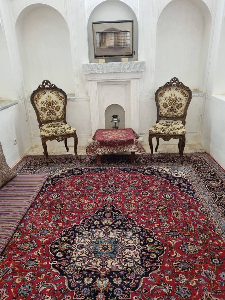بوم گردی عمارت طاهری - واحد پنج دری