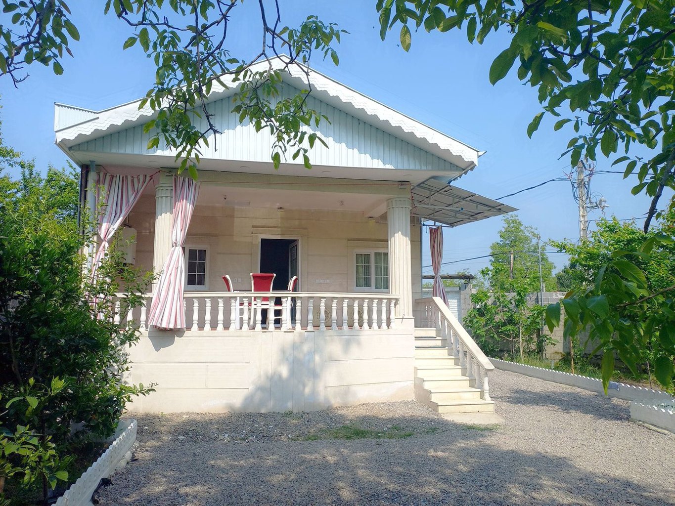 ویلا دوخوابه جنگلی مهبد