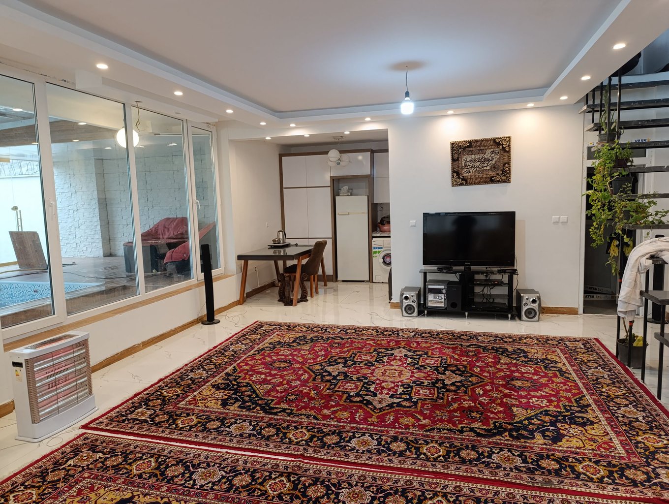 ویلا دوخوابه استخردار آبگرم باغ بیشه