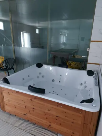 ویلا سه خوابه ساحلی استخردار آبگرم سام