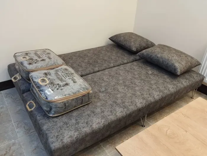 سوئیت یک خوابه هفتواد واحد آرین - کاناپه تخت شده