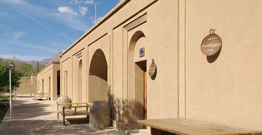 اقامتگاه سنتی باغ جهانی پهلوان پور - مهرنگار