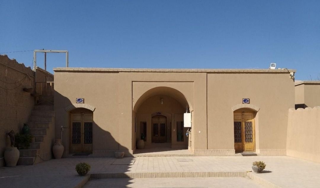 اقامتگاه سنتی باغ جهانی پهلوان پور - مهرنگار