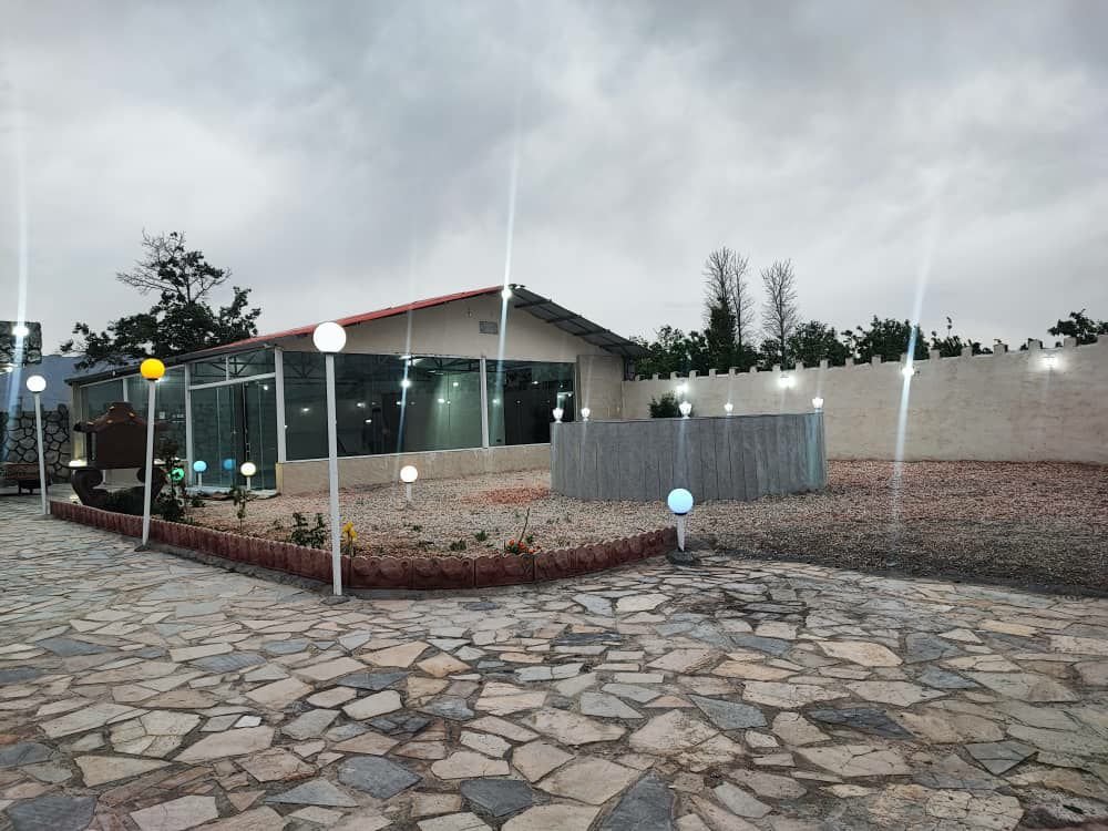 ویلا یک خوابه استخردار آبگرم زرین - حیاط ویلا