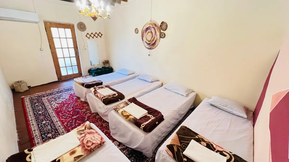 بوم گردی بوم هرمزی - واحد ۶