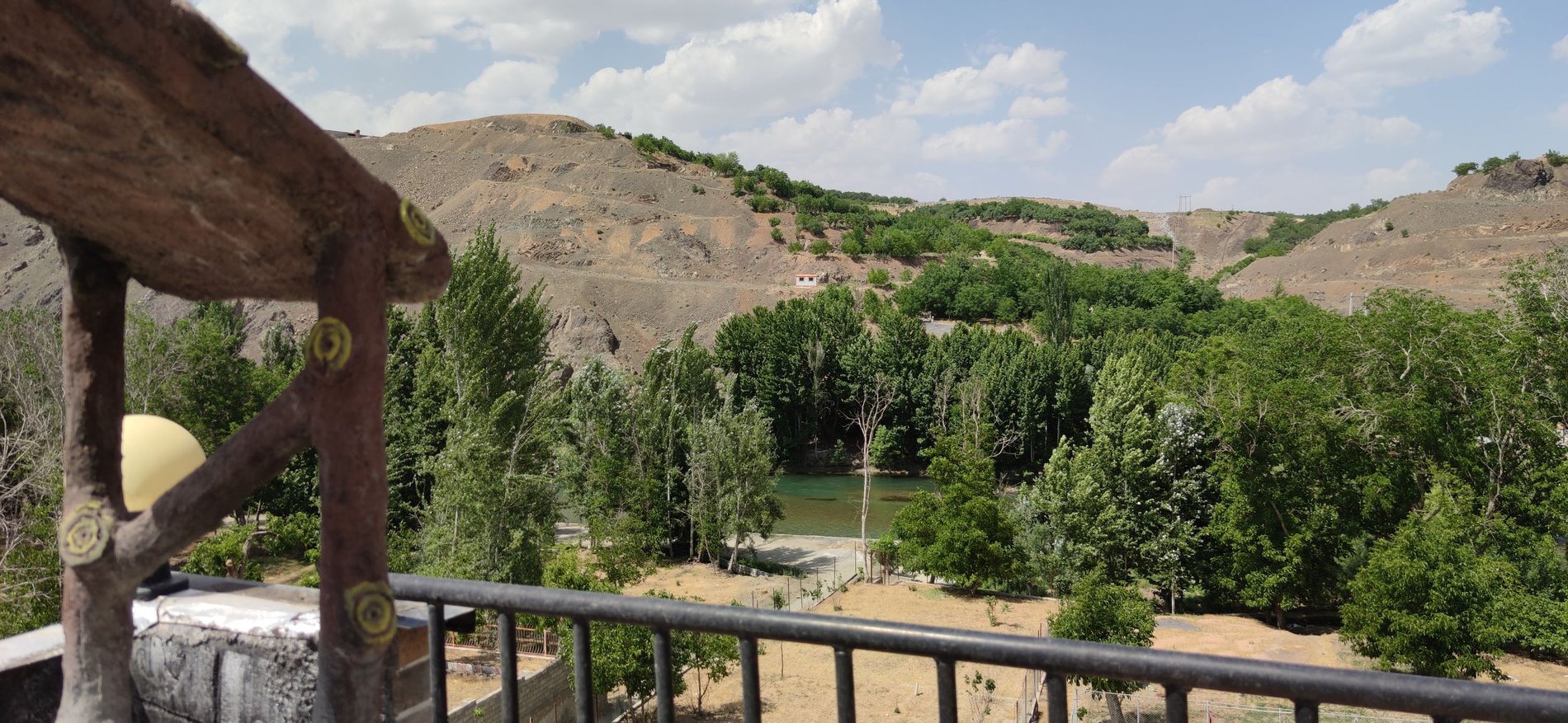 ویلا ساحلی روف گاردن