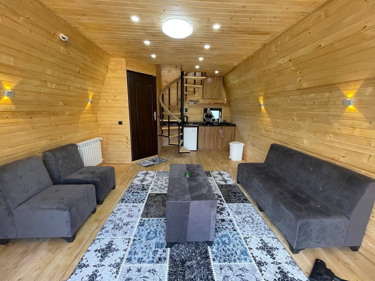 یک خوابه سوئیسی ییلاقی زوبین