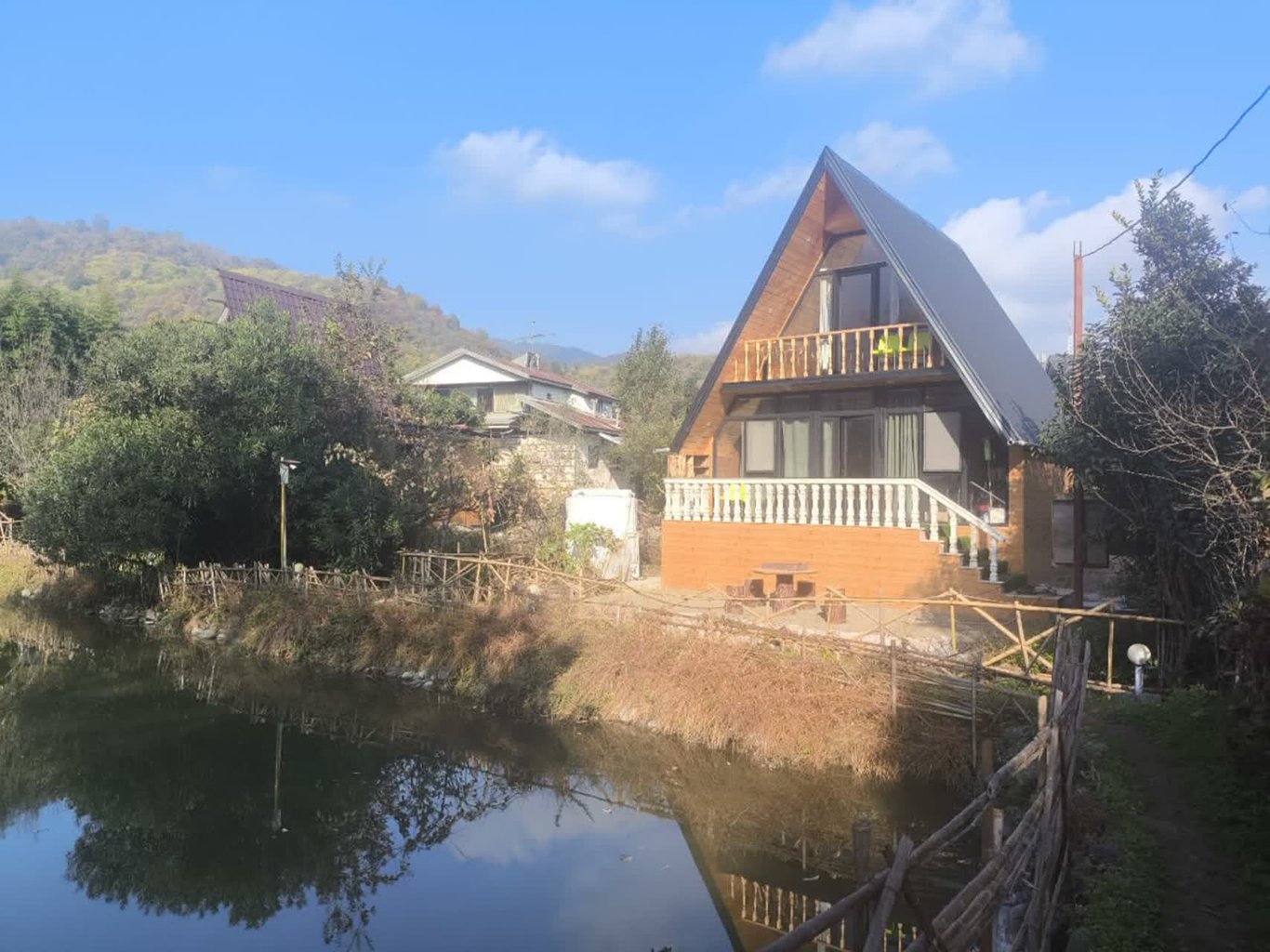 یک خوابه سوئیسی نگین دریاچه