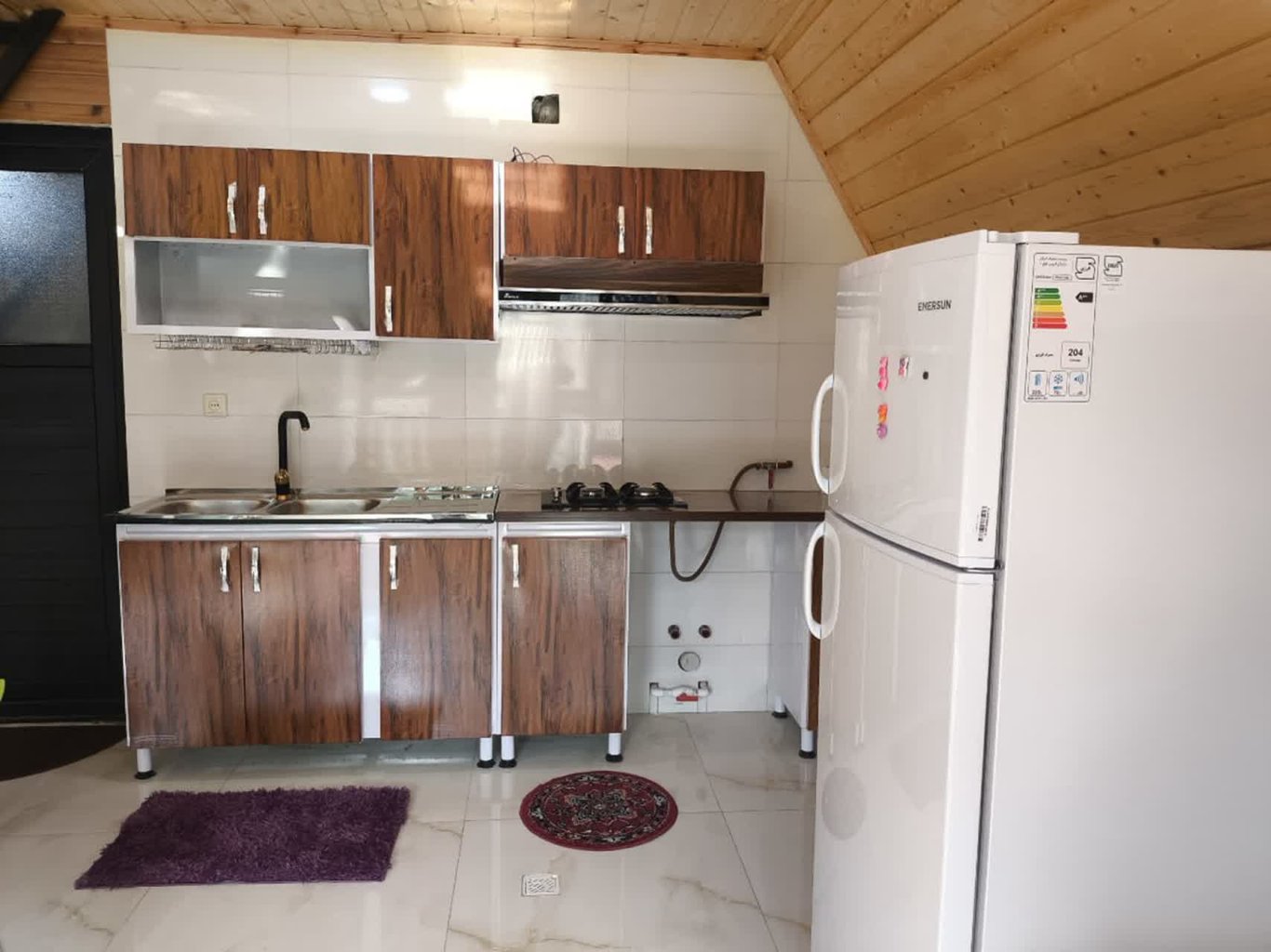 یک خوابه سوئیسی نگین دریاچه