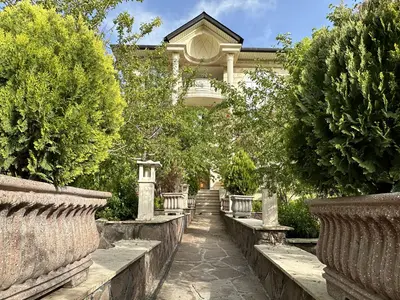 ویلا سه خوابه تریپلکس استخردار آبگرم عمارت آرین