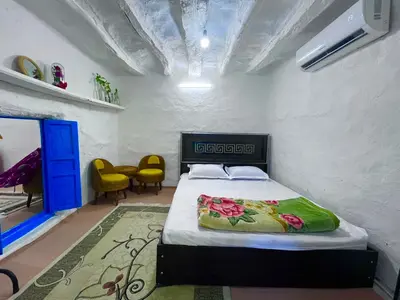 اقامتگاه سنتی دوخوابه خانه پدری واحد ۱